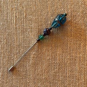 Stick pin brooch